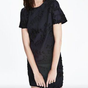 Banana Republic Short Sleeve Floral Embroidered Dress, Navy SIZE 8